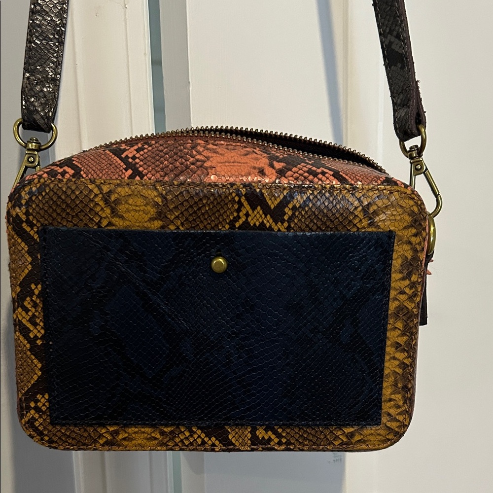 Stylish Multicolor Snake Print Women's Bag